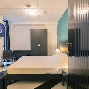 Executive Business 3*, Bari Italien
